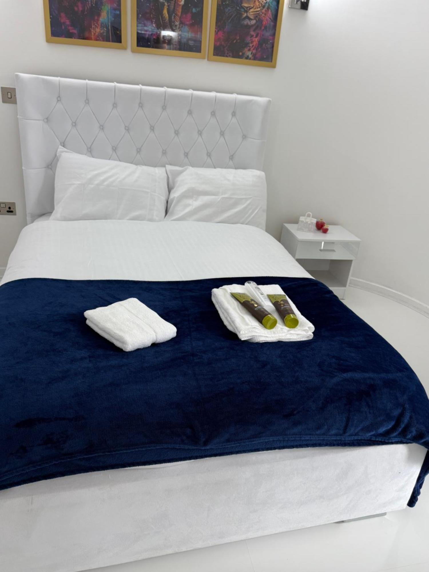 Leeds Train Station City Centre Villa Style Flat Exterior photo